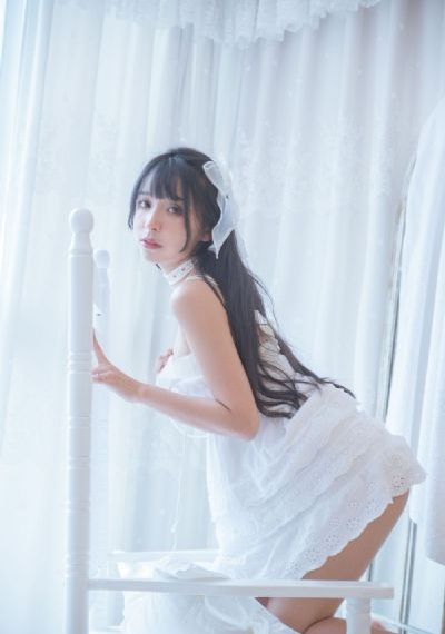 她房间里的云_迅雷在线观看
