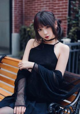 催眠同学麻麻成功播种_4K在线观看视频