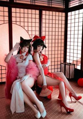含着她两个硕大的乳峰视频_日本成人在线